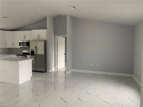 3211 43 ST SW, LEHIGH ACRES, FL 33976