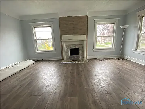 902 Prospect Ave Photo 1