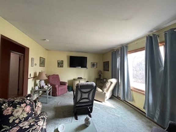 4th image of 163 Hinesburg Road