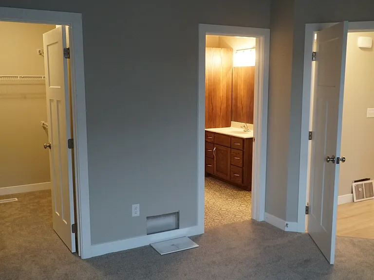 6717 Thomas St — Photo 7
