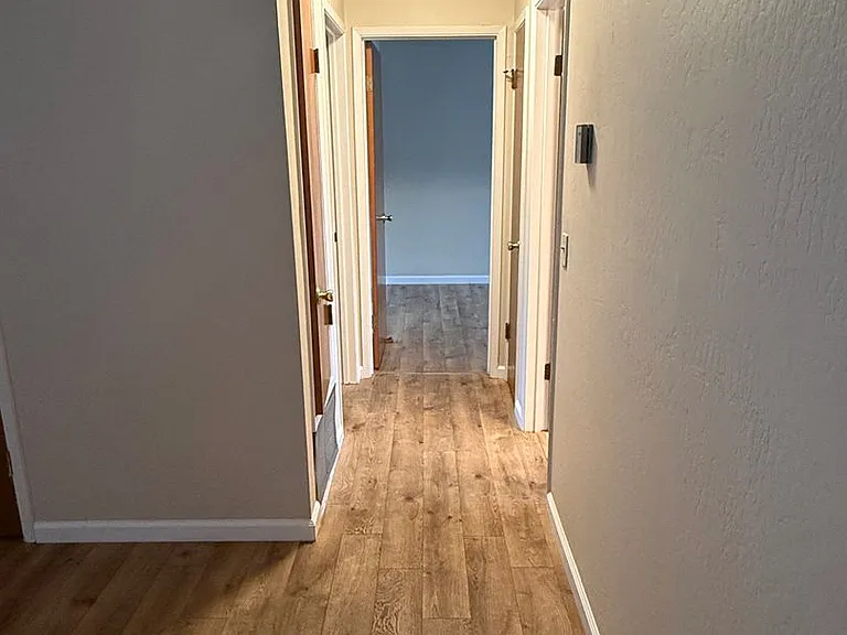 723 Menlo Ave — Photo 12