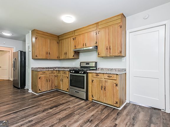 2nd image of 5225 Boyd Dr