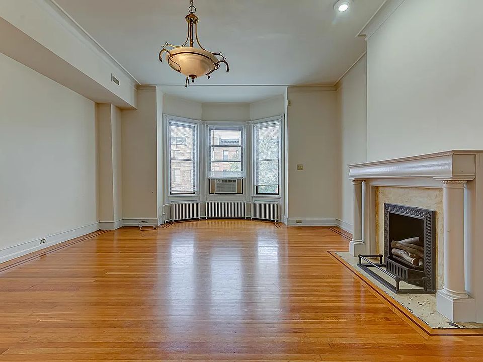 Main dining/living room