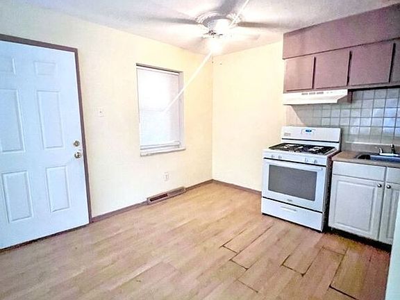 3rd image of 4629 S Broadway #4