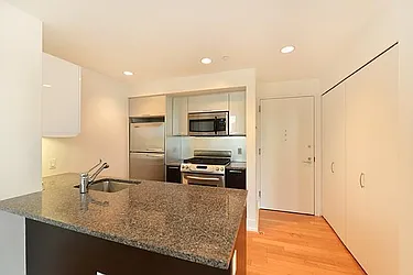 Rented by R New York