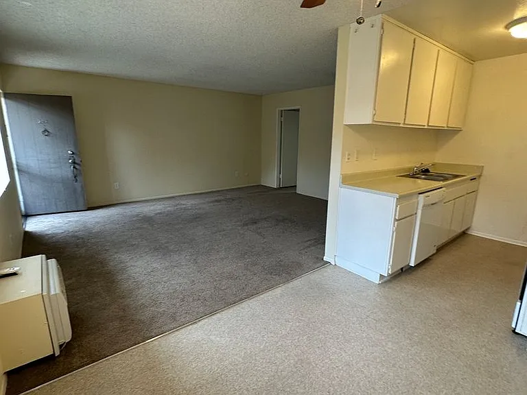 5328 Hermitage Ave — Photo 5