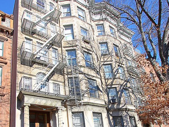 5th image of 159 Lafayette Ave APT 4A
