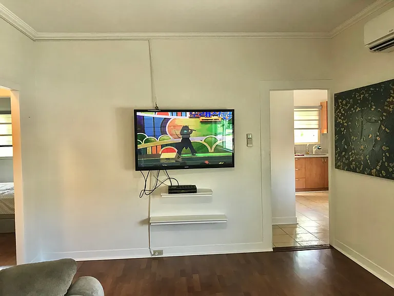 731 McCully St — Photo 10