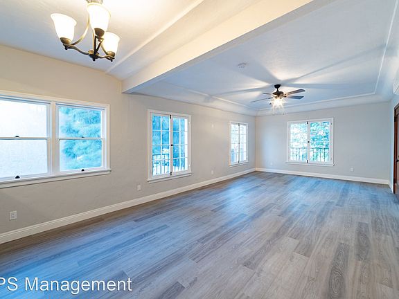 2nd image of 2209 E 6th St Room D
