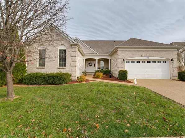 579 Owls Perch Dr, Lake Saint Louis, MO 63367