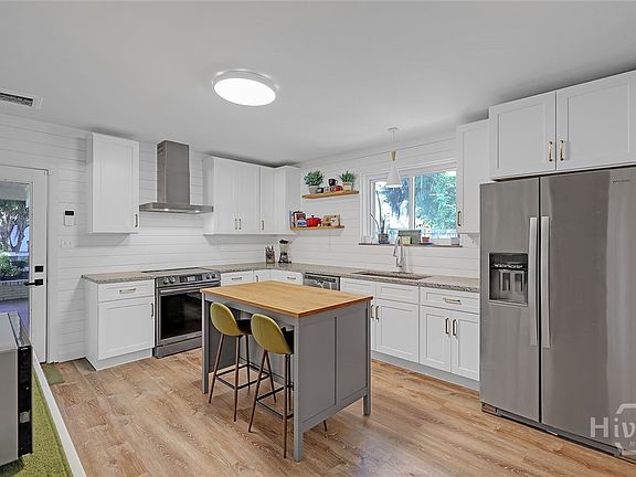 5th image of 1521 Forsyth Road