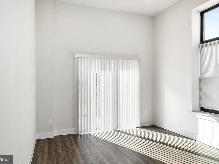 420 Chestnut St #2 — Photo 11