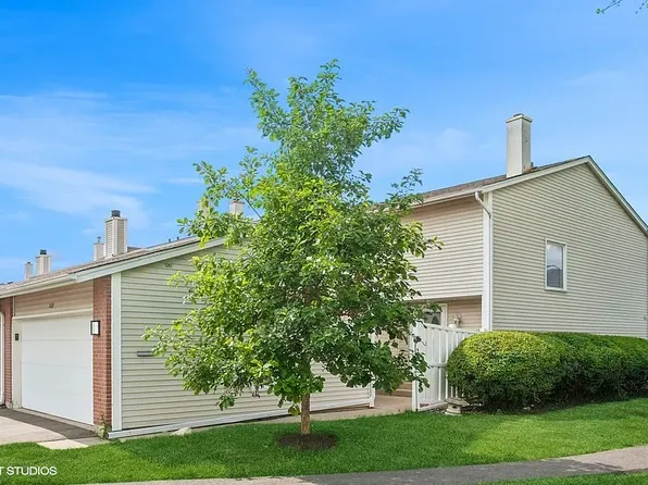 532 Hummingbird Ln, Deerfield, IL 60015
