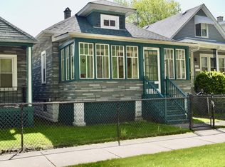 10023 S Escanaba Ave, Chicago, IL