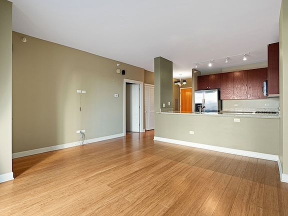 3rd image of 451 W Huron St Unit 604