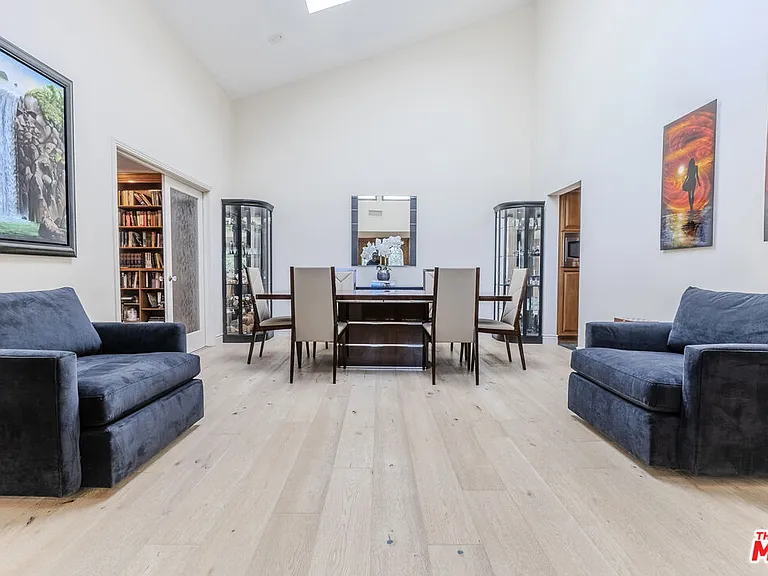 2637 Angelo Dr — Photo 6