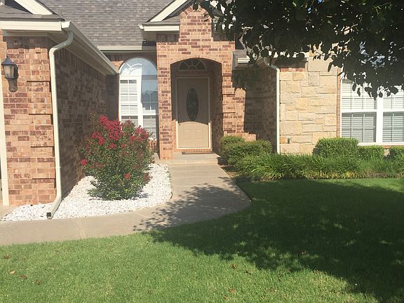 5th image of 304 Stebbins Dr