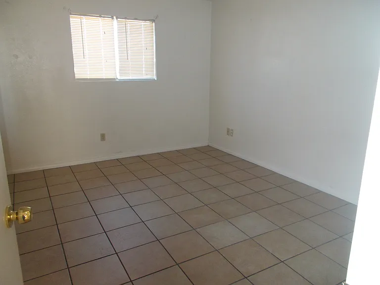 861 Catalina Dr — Photo 11