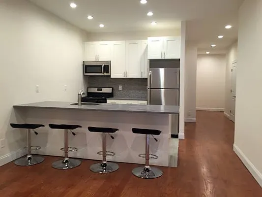 Rented by Uptown Flats LLC | media 1