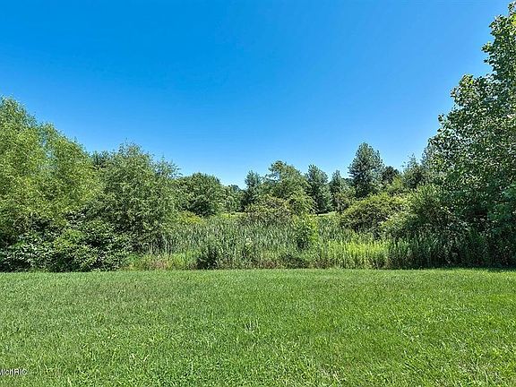 2nd image of 19103 White Pine Dr
