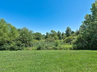 19253 White Pine Dr, New Buffalo, MI 49117