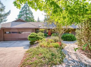 1375 Greenmeadows Way, Ashland, OR 97520