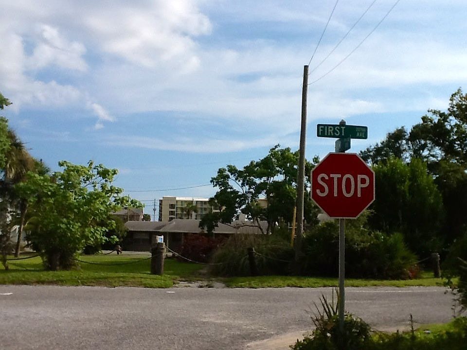 Lot view to motel on beach