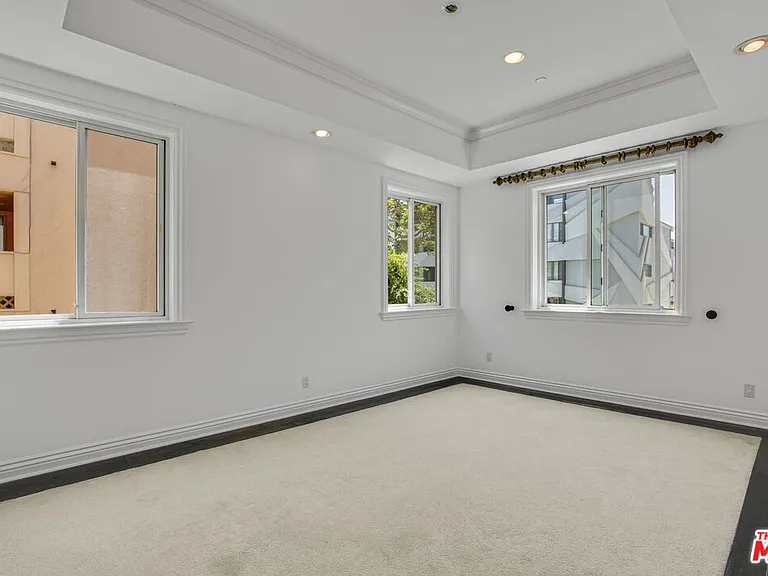 132 S Maple Dr #201 — Photo 10