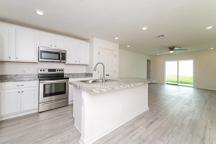 218 Linda Ln — Photo 4