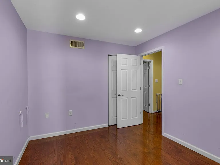 1933 Parrish St — Photo 20