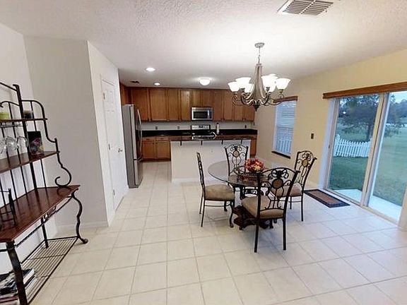 4th image of 432 Janice Kay Pl