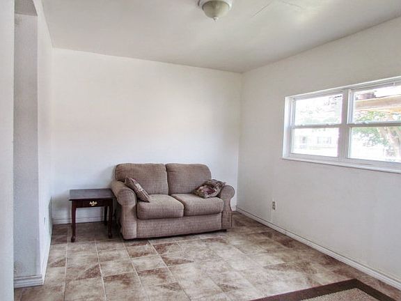 5th image of 3806 Merrill Ave