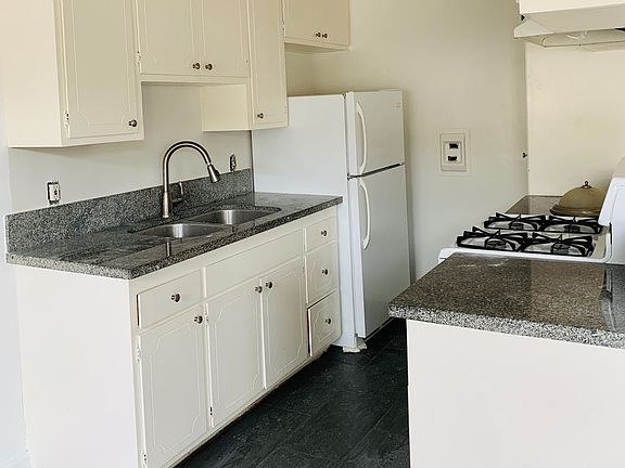 4th image of 3425 Jasmine Ave APT 8