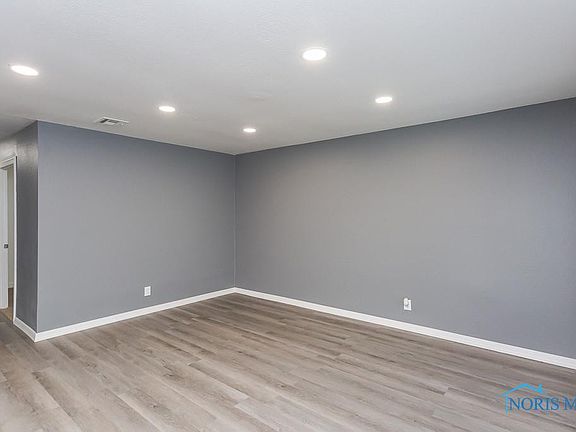 4th image of 6027 324th St