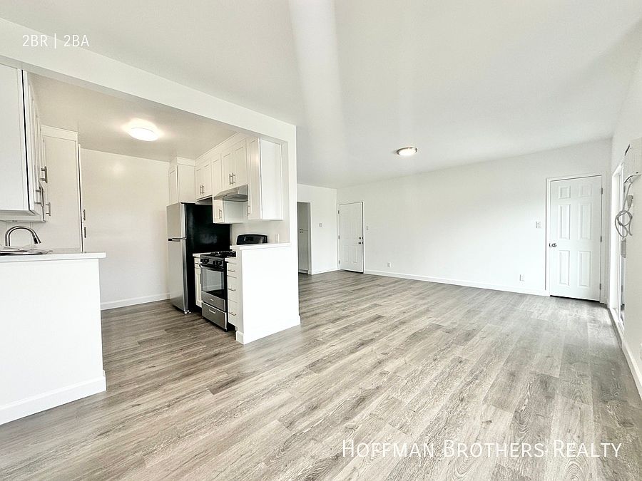 1st image of 1031 N Harper Ave #9A