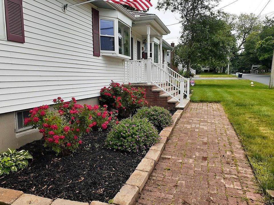 1st image of 36 Bradstreet Ave