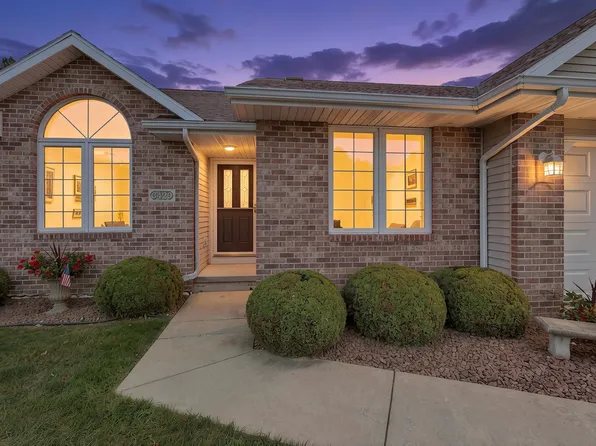 3429 E River Dr, Green Bay, WI 54301