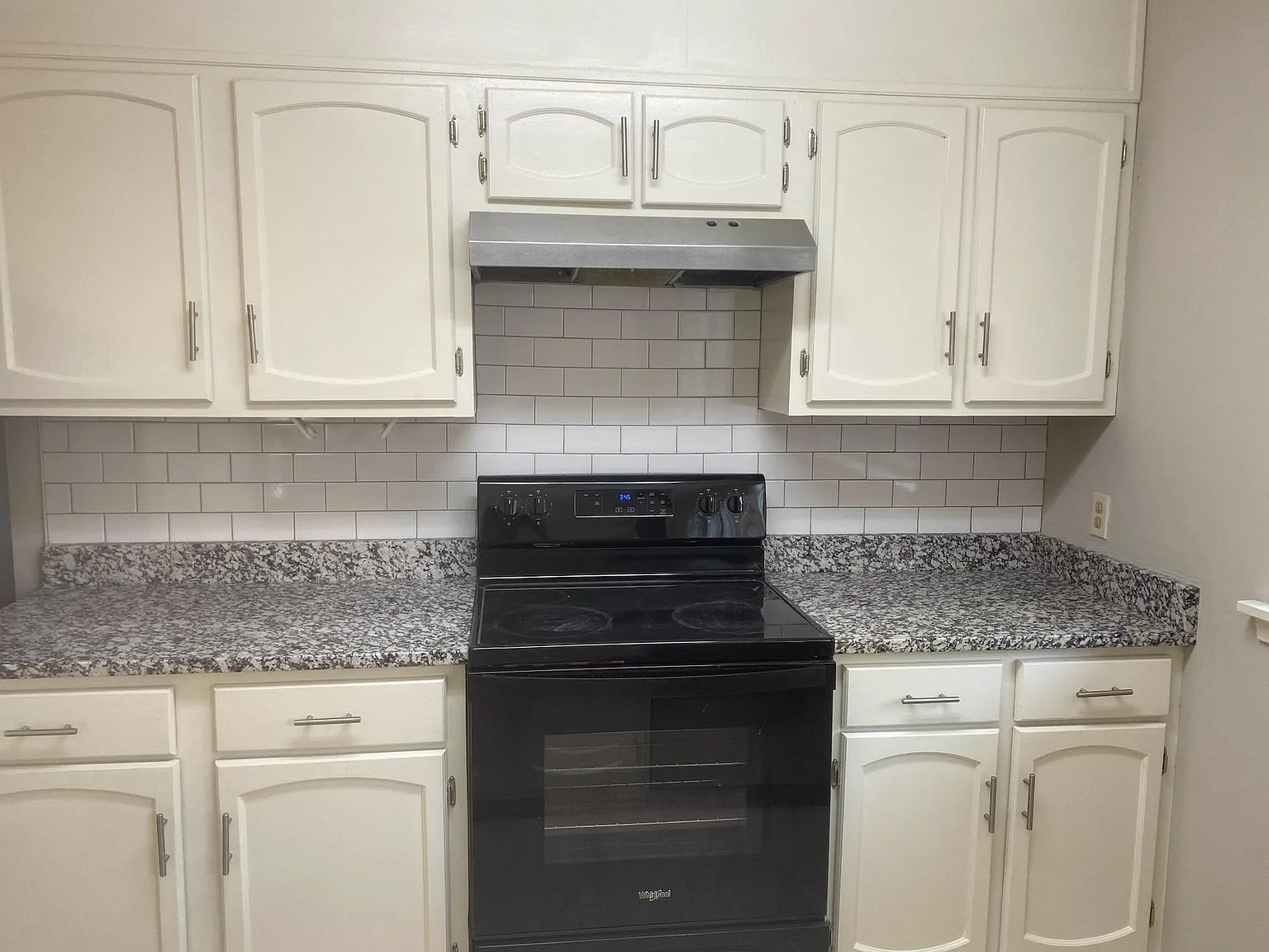 2 bed, 2.5 bath, 1176 sqft, $1,700 — Photo 2