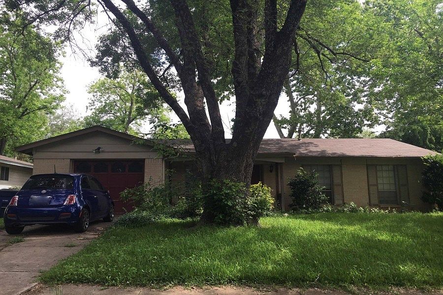 1st image of 1100 Alden Dr