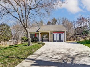 13703 Linthorpe Ct, Pineville, NC 28134