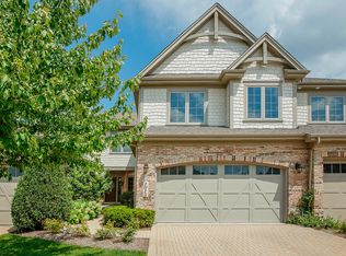 1015 Mackenzie Pl, Wheaton, IL 60187