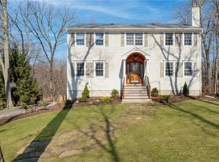 42 Westwood Rd, Lincoln, RI 02865