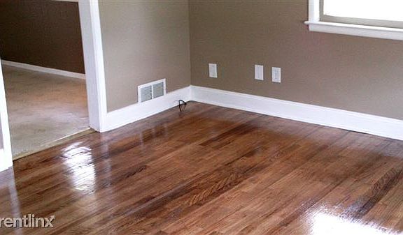Hardwood Floor Lv