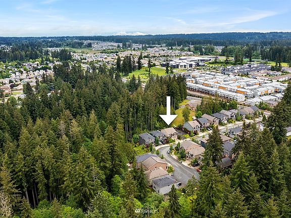 Very quiet Lane and Dead-End Street. House is next to the Playground area.