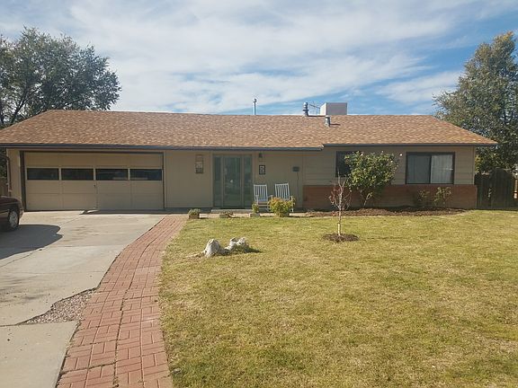 3rd image of 50 Paige Cir