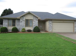 3119 S Fort Ave, Springfield, MO 65807