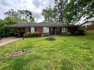 2875 Spring Ridge Dr, Memphis, TN 38127