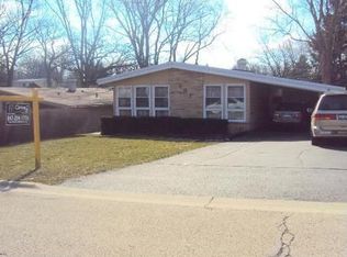 107 Racine Pl, Mundelein, IL 60060