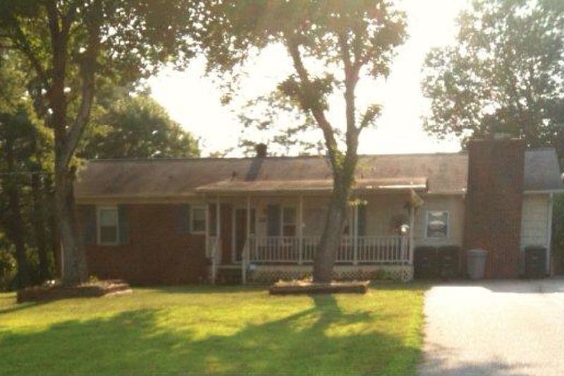 1st image of 5033 Selena St