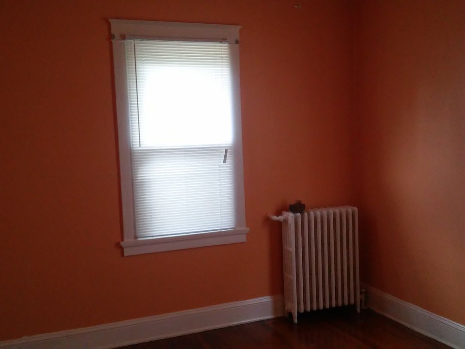 1st image of 3207 Delaware Ave